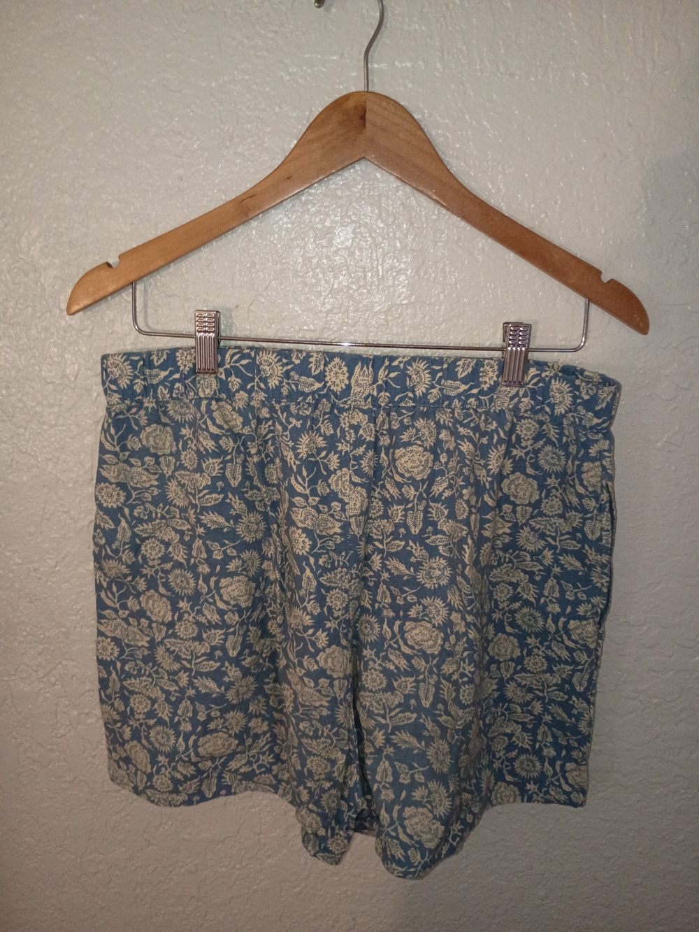 Floral Print Blue Women's Shorts